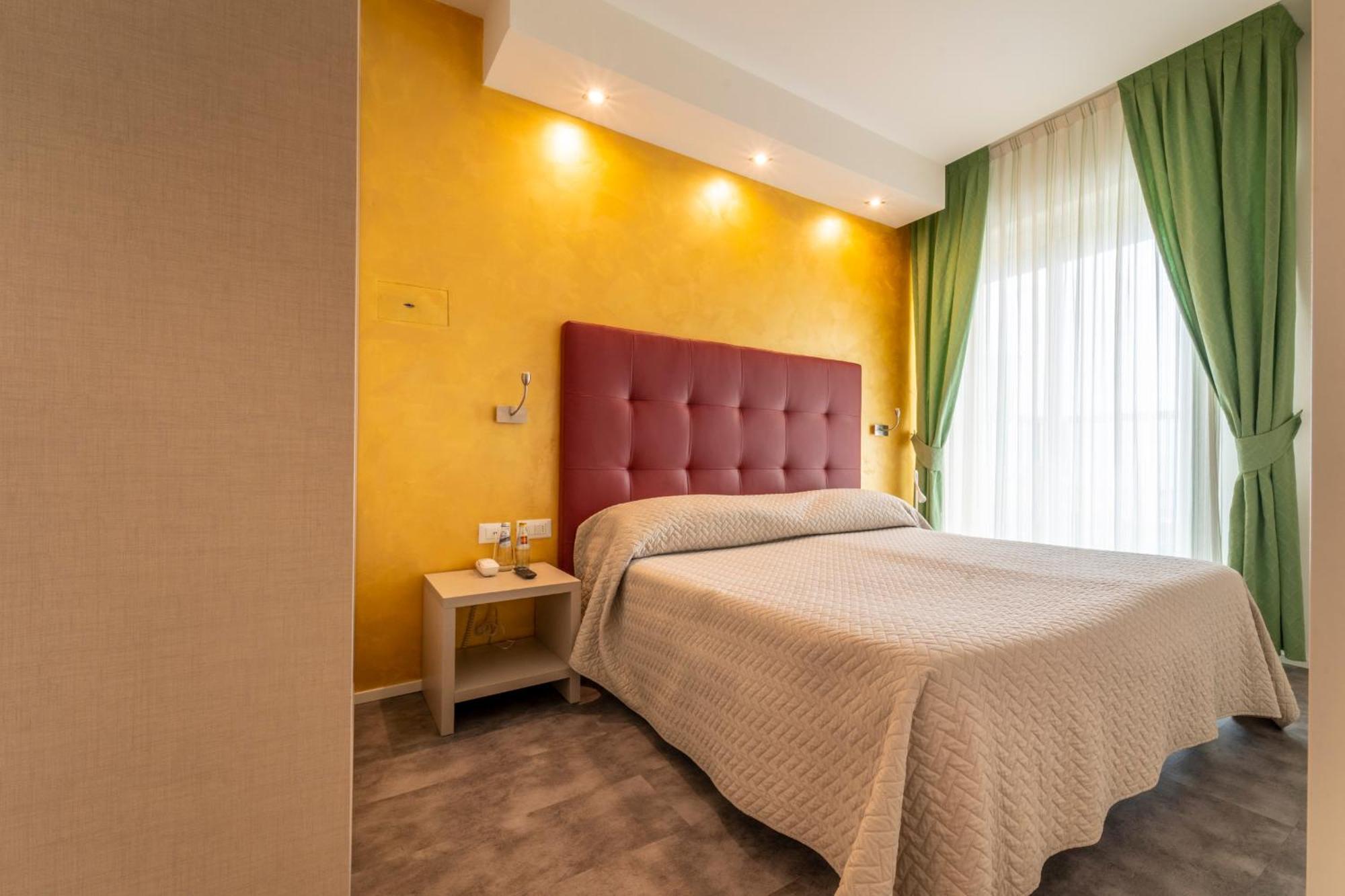 Capri Hotel