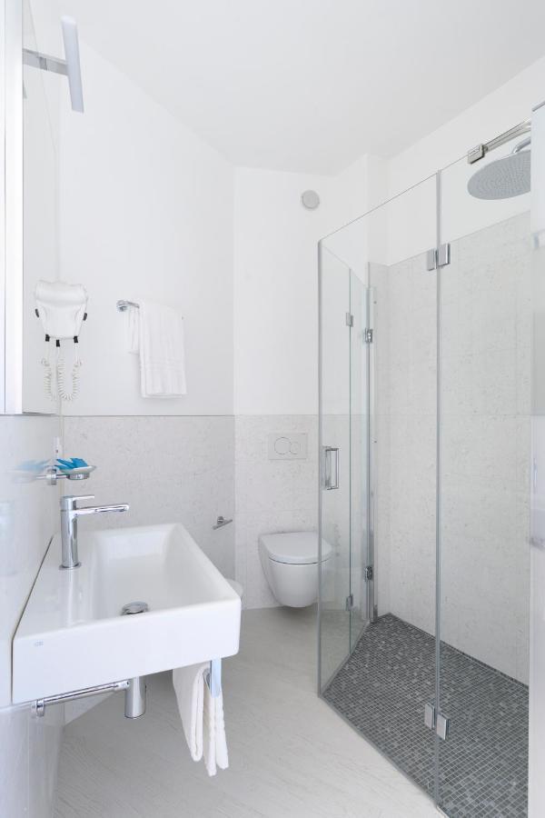 Capri Hotel 3*